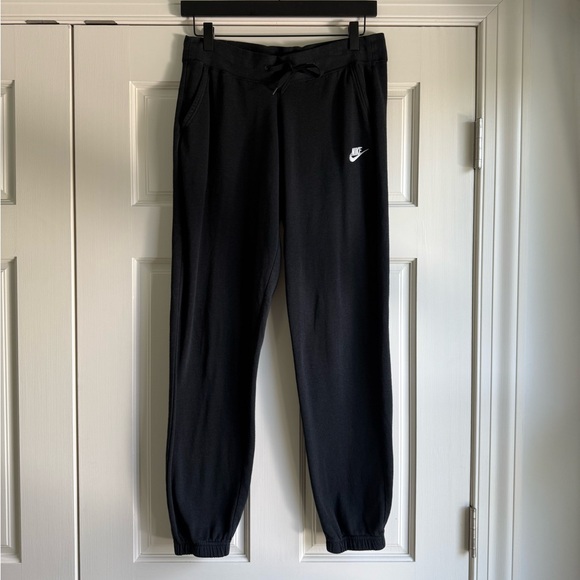 Nike Women’s Black Sweatpant Jogger - Picture 2 of 5